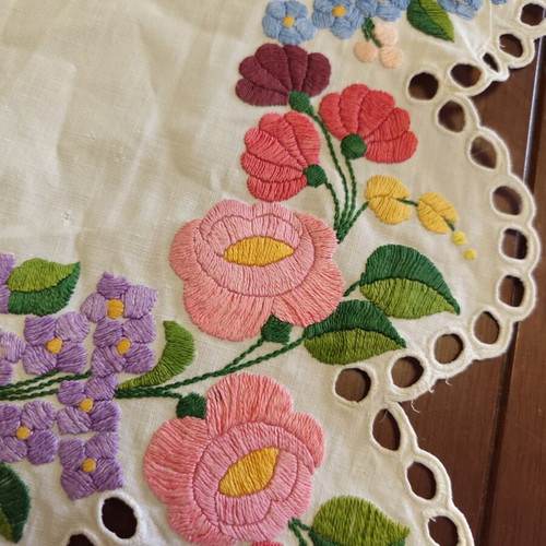 Handmade embroidery used 150x75
