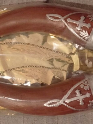 Decorative ceramic horns new in excellent condition