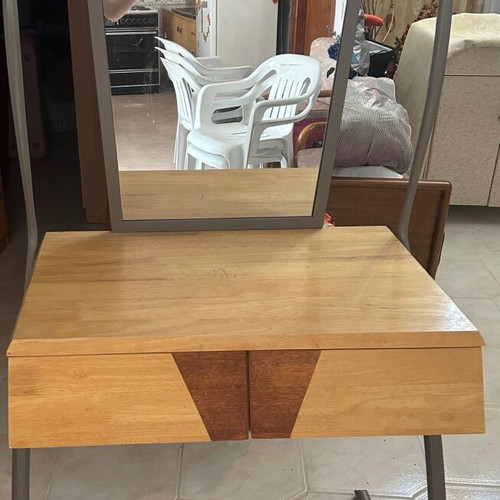 Boudoir with mirror and drawers like new