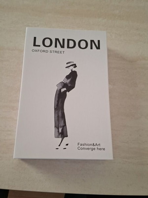 Κουτί αποθήκευσης London σε σχήμα βιβλίου σαν καινούργιο