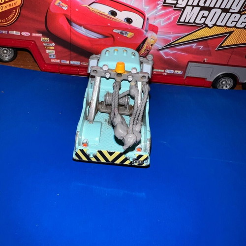Disney Pixar Cars Aqua Tow Matter diecast 1:55 scale used