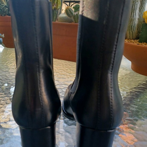 Franchesca Moretti leather ankle boots like new, size 37, black