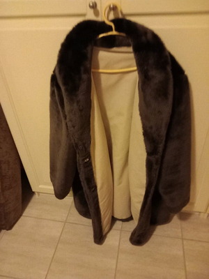 Reversible coat with eco fur like new, beige and brown, size M