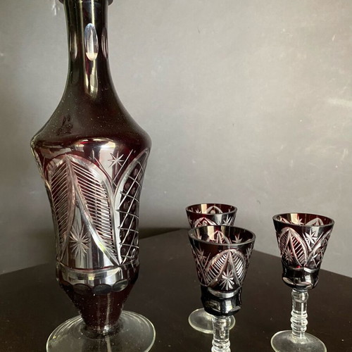 Vintage red glass liquor set like new