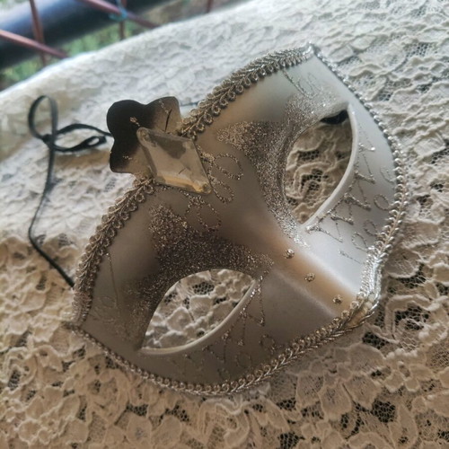 Mask like new in very good condition