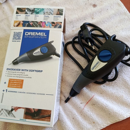 Dremel metal engraver like new