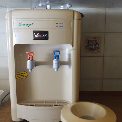 Water cooler used, hot and cold, for spare parts