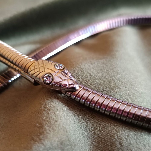 Vintage metal snake belt silver with iridescent hues, like new