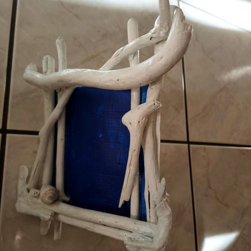 Photo frame made of driftwood new