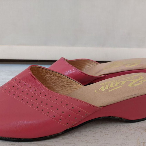 Pasoumia vintage women's leather slippers like new, pink