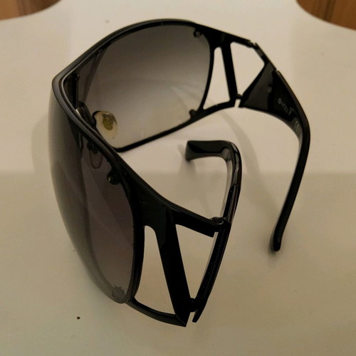 Vogue women's sunglasses like new with case