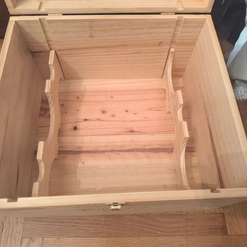 Wooden drinks box like new with compartments