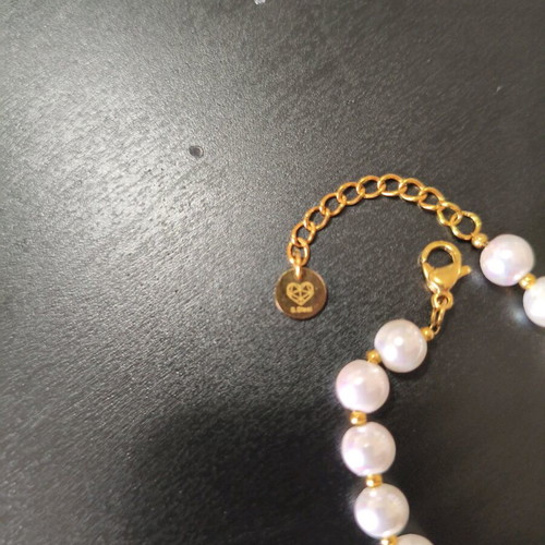 Bracelet with Pearls and Gold Hearts new, surgical steel