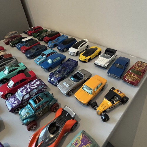 Matchbox and Hot Wheels toy cars set of 60, new