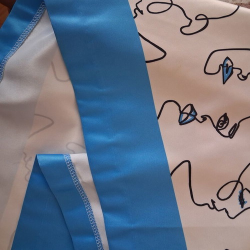 Lumina midi skirt like new with geometric faces, black and blue