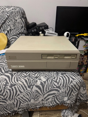 Amiga Commodore 2000 used with controller and expansion RAM