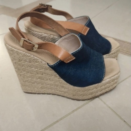 Platform sandals like new, beige and blue, size 37
