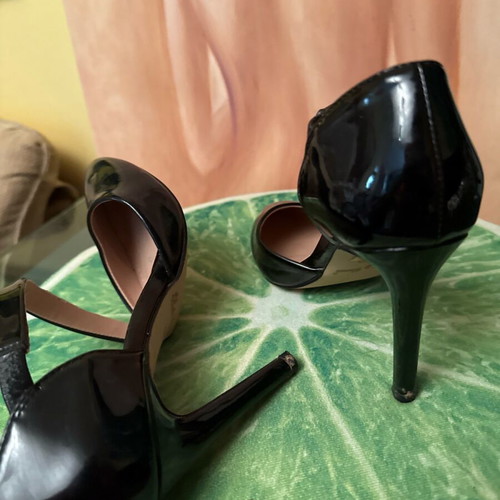 Belle Woman patent leather heels black size 37 like new