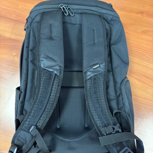 Thule Accent 28L Backpack black like new