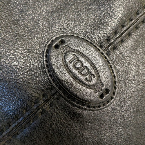 Tod's black handbag in like new condition