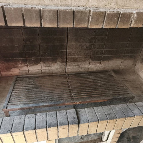 Stone barbecue used with grill 1.7 meters long