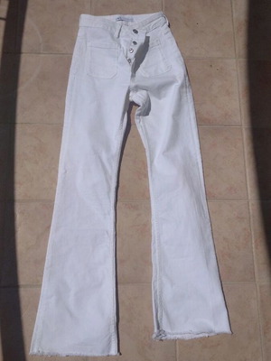 White denim pants size 36 small like new