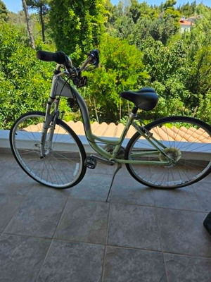 KHS Westwood Ladies city bike like new, 700c wheels, 21-speed Shimano