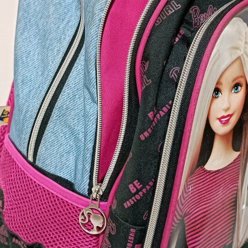Barbie school bag with wheels and handle used, for primary school