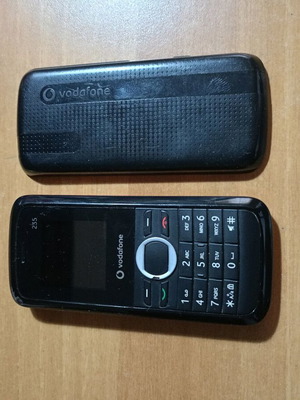 Vodafone 235 new without battery with charging cable