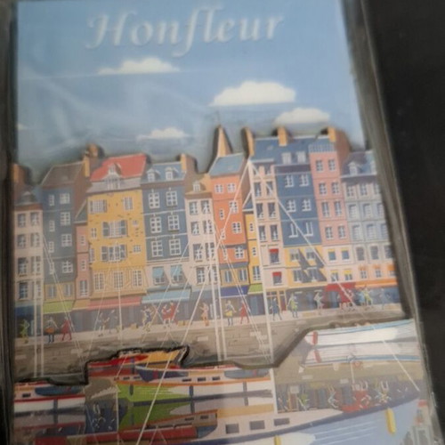 3D souvenir magnet with Honfleur Normandy theme