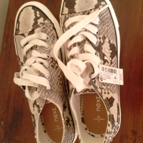 Next sneakers new with snake print, sizes 39-40, colorful sports shoes