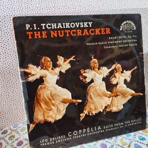 The Nutcracker and Coppélia Ballet Suites vinyl used, classical