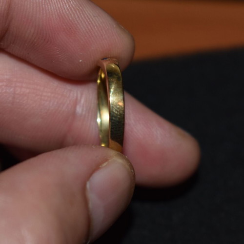 Gold (8K) ring used, golden