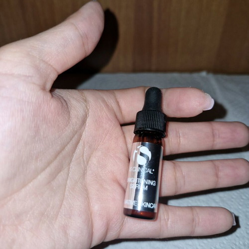 Brightening Serum sample by is clinical new 3.75ml
