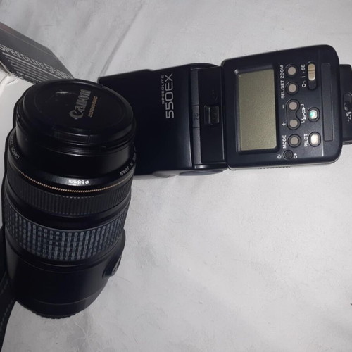 Canon EOS 350D with EF-S 18-55mm, EF 75-300mm lenses and 550EX Speedlite flash like new with bag