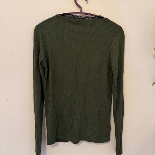 Rip basic khaki blouse with lace new Stradivarius