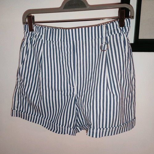 Shorts used with stripes size large