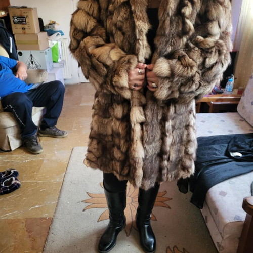Ivon women's fur used, almost unworn authentic