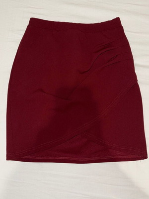 Active Girl skirt size M burgundy new
