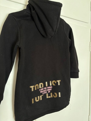 Level up hoodie black like new for 10 years old
