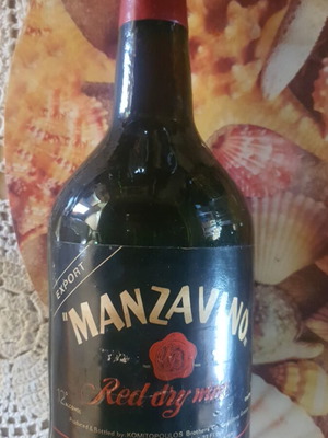 Manzavino Red Dry Wine vintage συλλεκτικό από Κεφαλονιά
