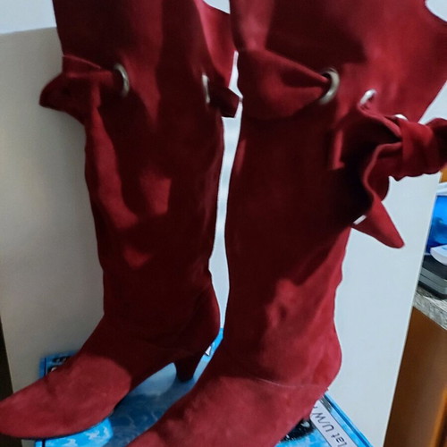 Leather suede boots like new, red, size 36