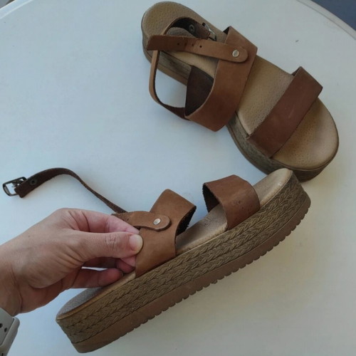 Leather flatforms used, brown sandals with high platform