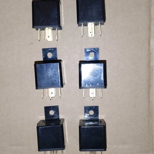 Car relay 5 pin FIAMM new, 12V 30A, pack of 6