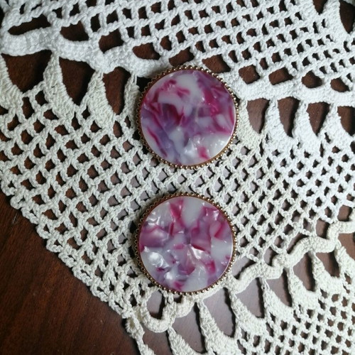 Earrings new, diameter 3cm
