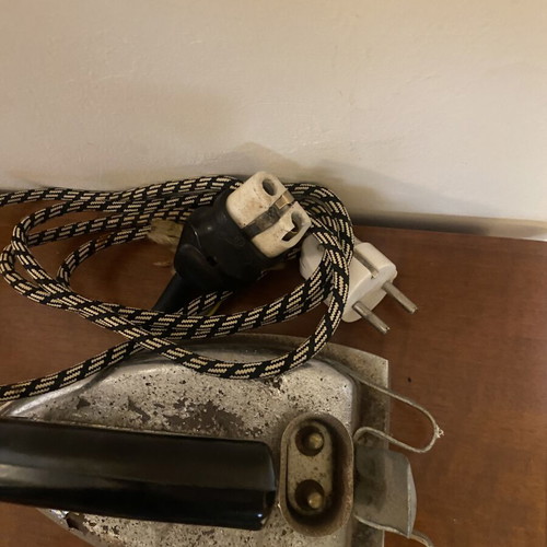 Vintage electric iron used, dry type from 1940-1960