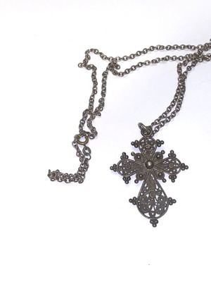 Vintage gothic σταυρός με μακριά αλυσίδα ασημί απόχρωση, σαν καινούργιο
