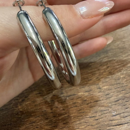 Hoop earrings silver like new