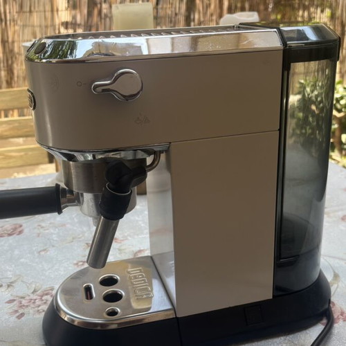 De’Longhi Dedica Style EC685.W Espresso Coffee Maker like new, 15 bar, 1300W, white