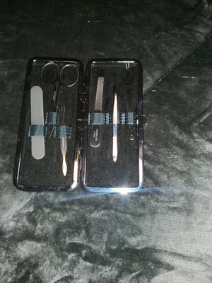 Makeup brush sets and manicure set new